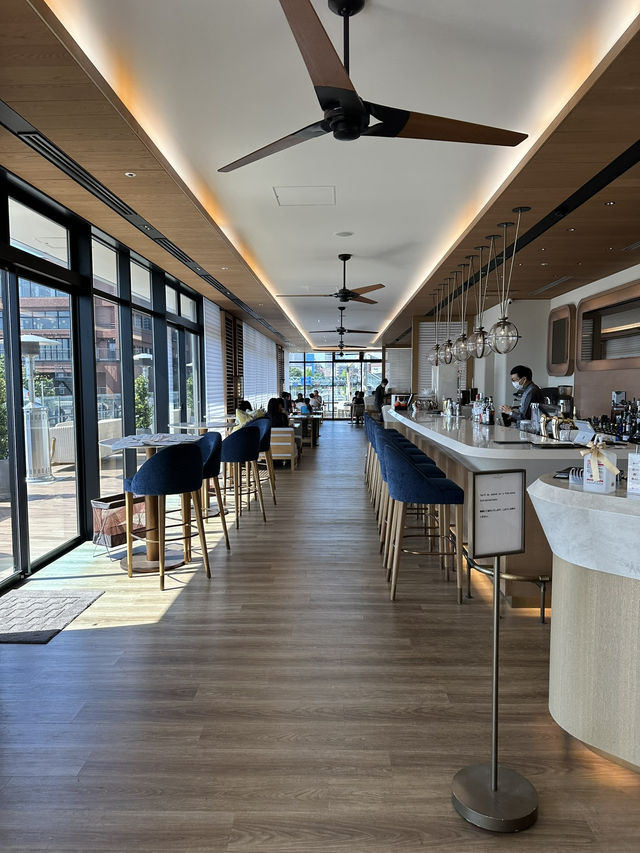 ⛴ インターコンチネンタル横浜 Pier 8｜港に浮かぶ、特別な“横浜の