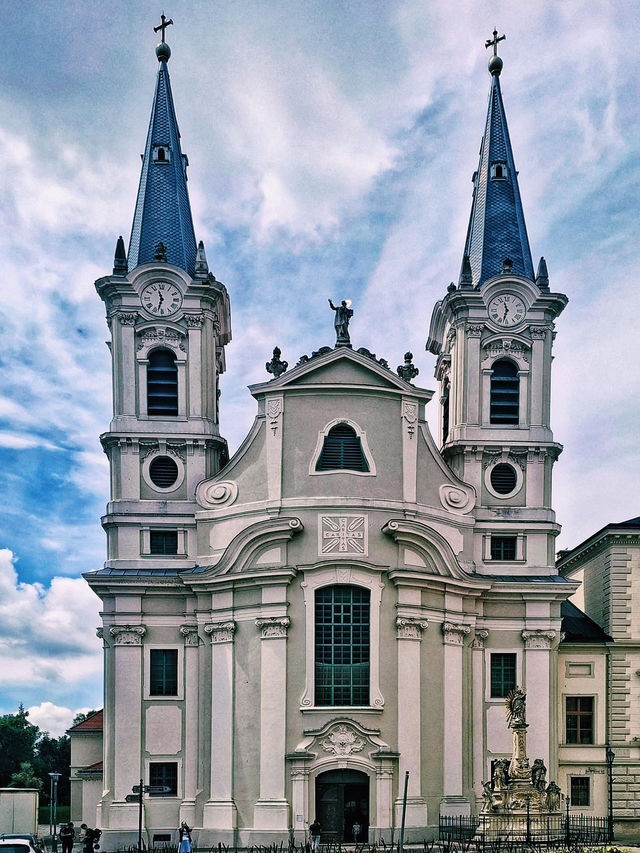 Where Faith Meets the Danube: My Solo Trip to Esztergom, Hungary