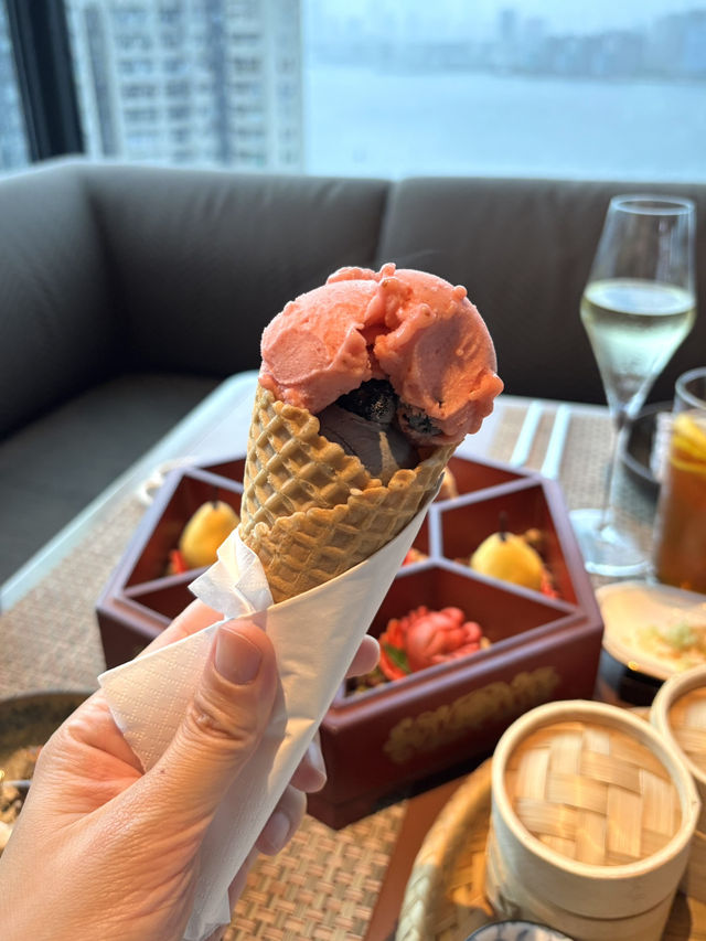 嘆住海景食大閘蟹chill到爆‼️附送3 小時無邊際泳池游水💦