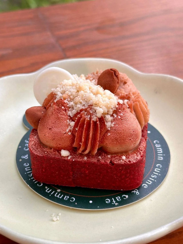 ขมิ้น คาเฟ่ (Camin Cuisine & Cafe) ขมิ้น คาเฟ่ (Camin Cuisine & Cafe)