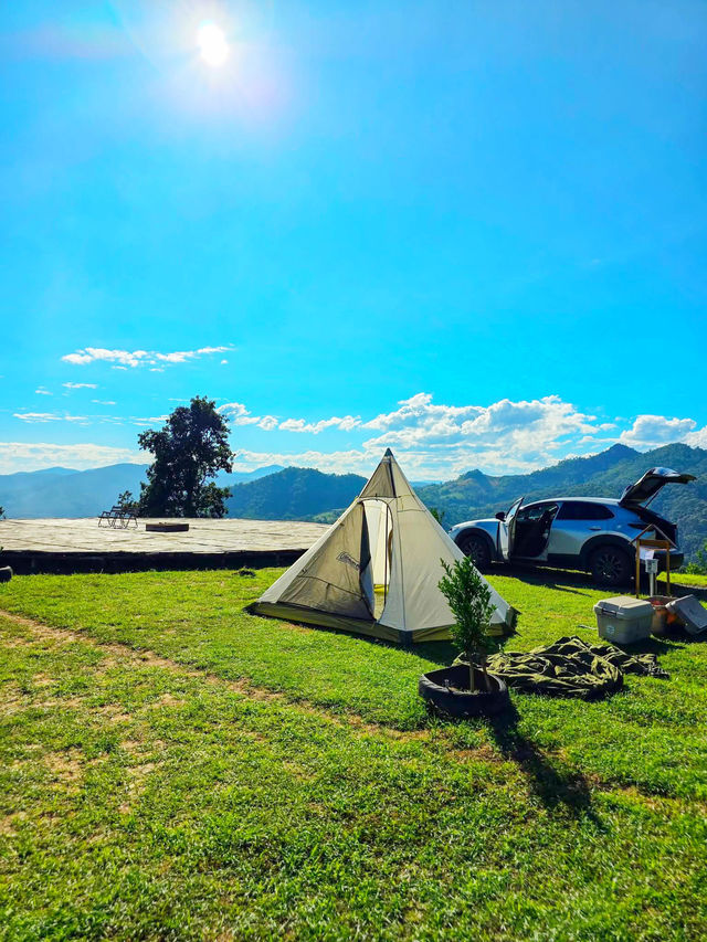 "ผาสามเส้าแคมป์" แม่แตง เชียงใหม่ "ผาสามเส้าแคมป์" แม่แตง เชียงใหม่