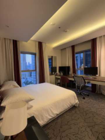 두바이 몰 앞 최고의 레지던스 호텔, Mövenpick