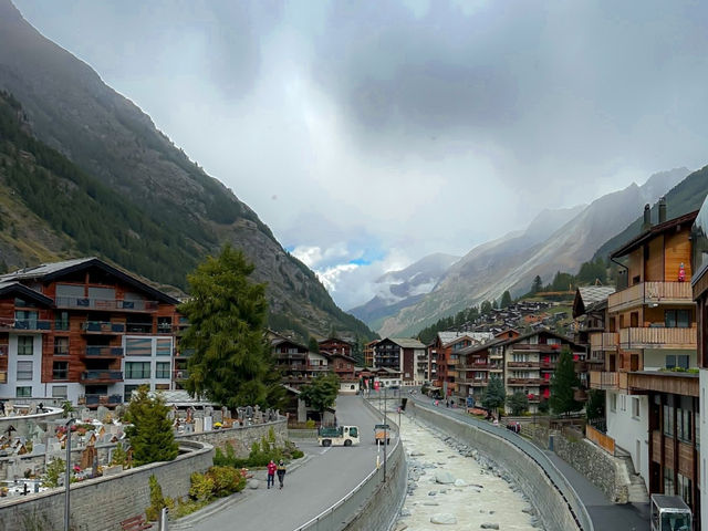🏔️💫 ZERMATT TOWN — ALPINE CHARM AT THE FOOT OF THE MATTERHORN ❄️🏘️ 🏔️💫 ZERMATT TOWN — ALPINE CHARM AT THE FOOT OF THE MATTERHORN ❄️🏘️