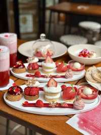 🍓Elegant Strawberry Afternoon Tea in Ginza