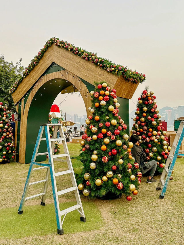Cerulean Tides and Twinkling Lights: A Harbourfront Christmas Cerulean Tides and Twinkling Lights: A Harbourfront Christmas