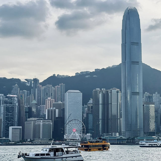 “จิมซาจุ่ย – อ่าววิกตอเรีย” ฮ่องกง