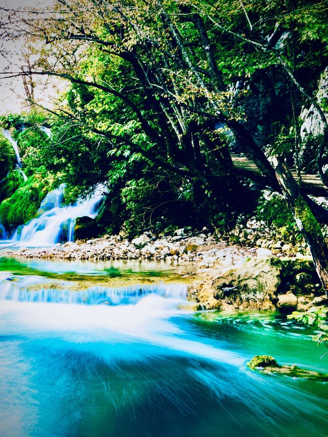 Armenia Areguni Mountains Marmarik Lake Mossy Oak Forest Traileasytravelpost #MarmarikLake #Areguni