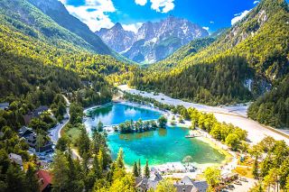 亞斯納湖 (Jezero Jasna)：你絕對不能錯過的斯洛文尼亞高山瑰寶！ 