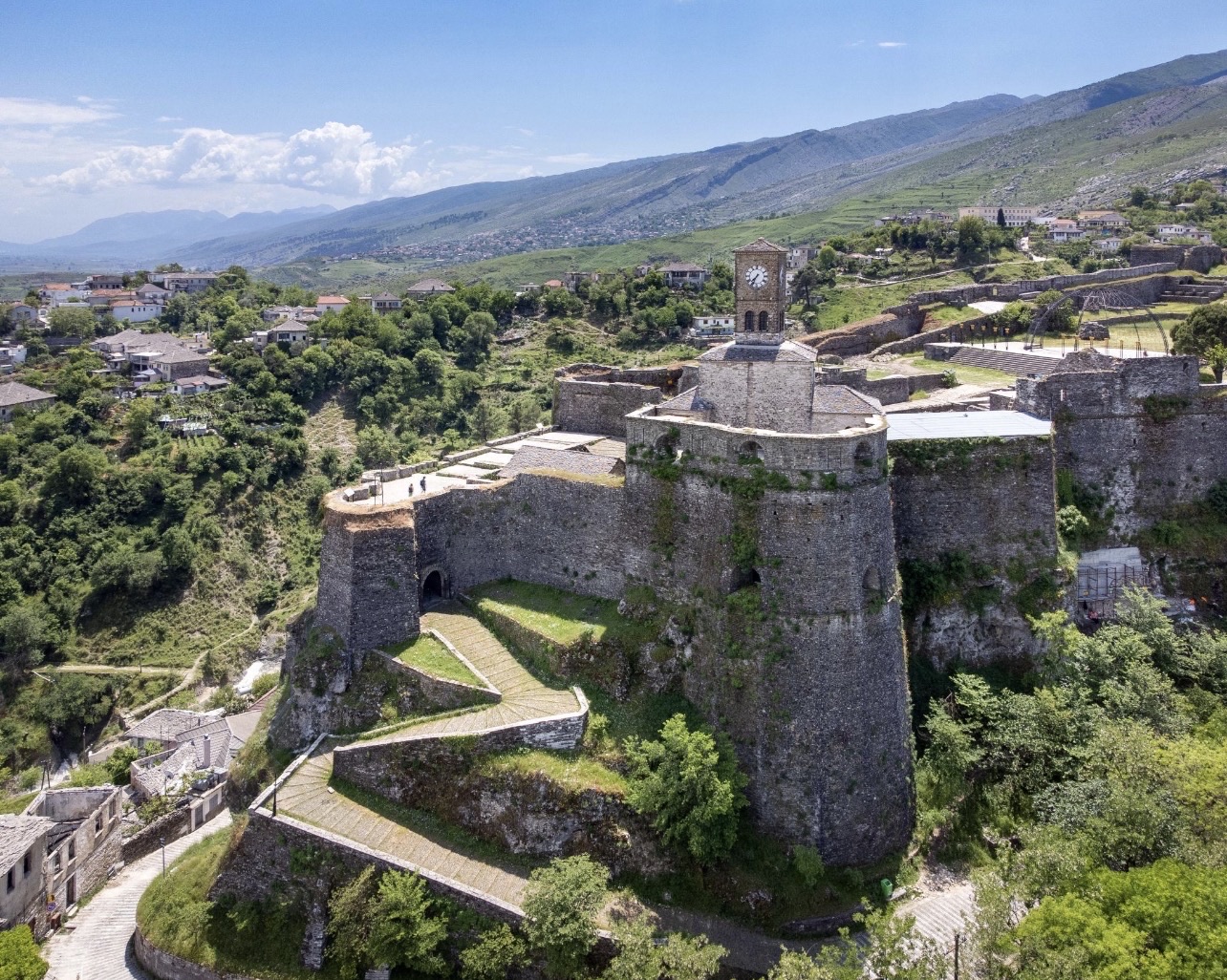 Gjirokastër, Albania 🇦🇱: Discover the Stone City of the Balkans!