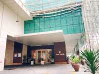 “Clarke Quay Comfort: Stylish Stay with Riverside Ease”