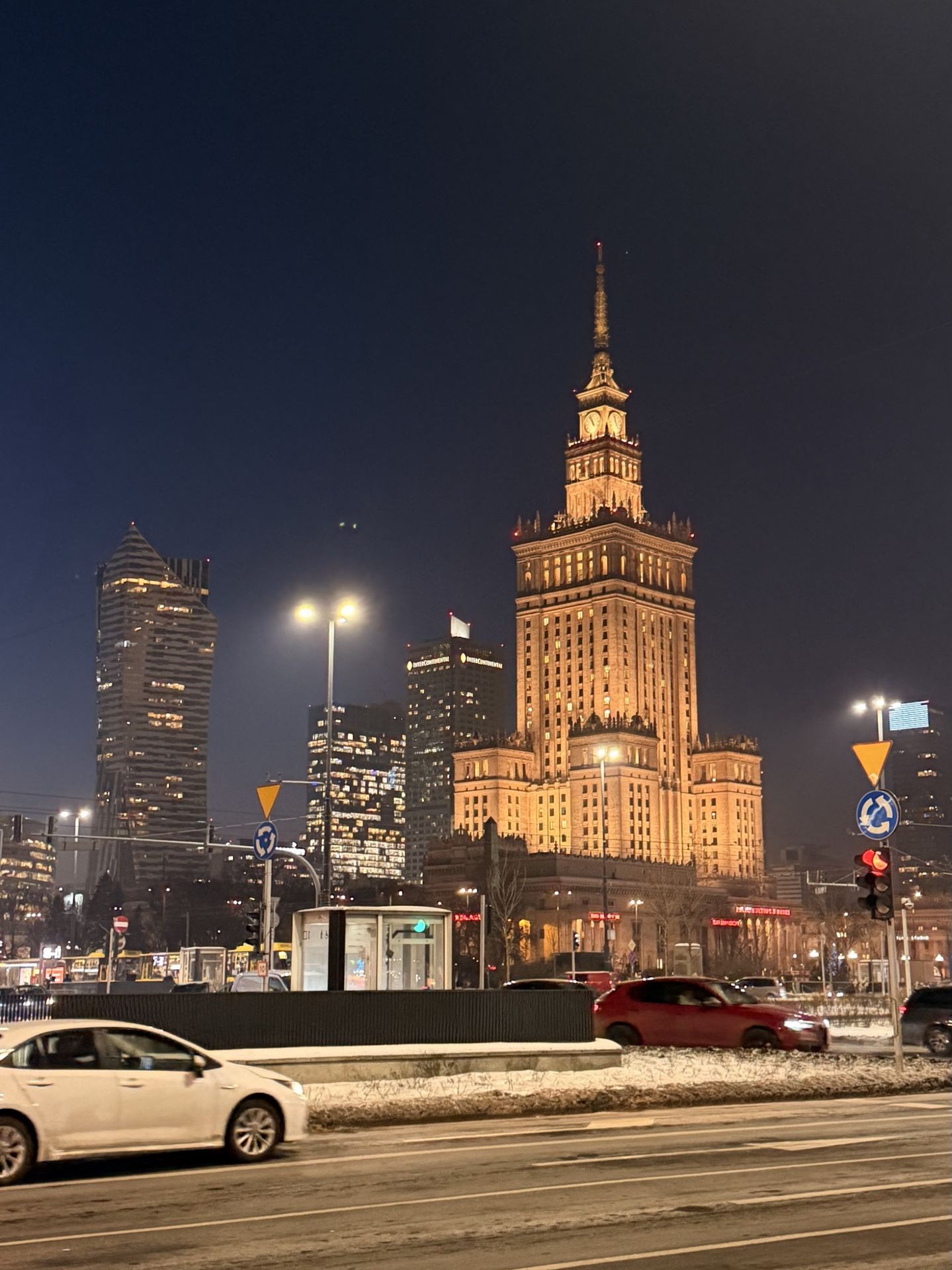 ❄️ Warsaw at −20°C 🇵🇱 — When Winter Takes Over the City