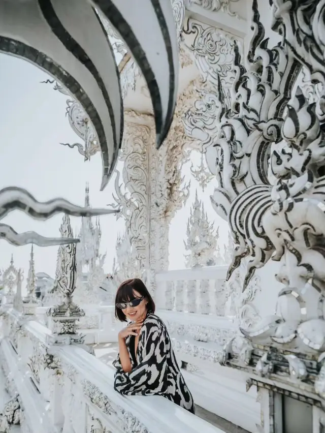 Wat Rong Khun (The White Temple)