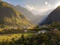 Travel Guide to Yubeng