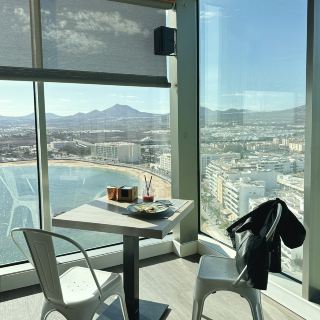 Breathtaking Views from Blue 17 Rooftop: Arrecife’s Best Panoramic Spot 🌅🌊