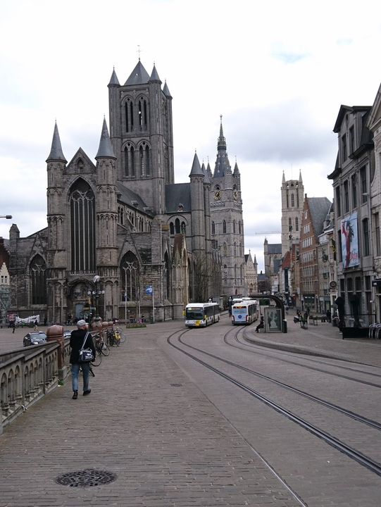 🏰 Ghent: Medieval Charm & Modern Energy
