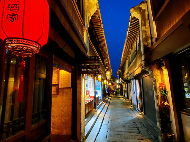 Zhouzhuang by Night – Pure Magic on the Water