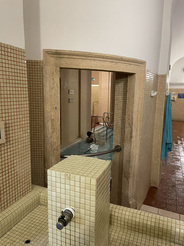 🇭🇺 Soaking in Local Authenticity: A Day at Lukács Baths