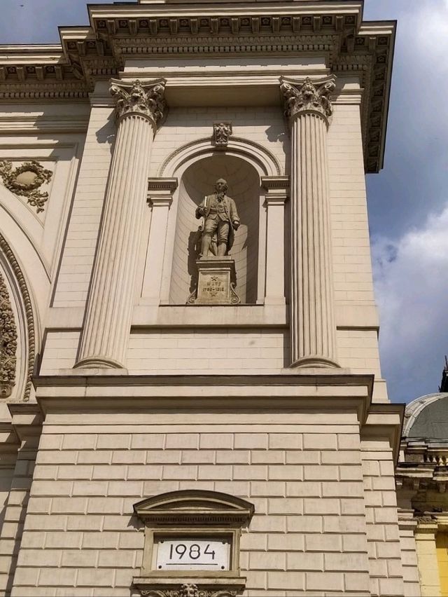 Keleti Railway Station: Budapest’s Majestic Eastern Gateway