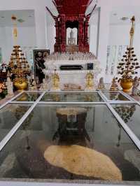 Wat Phra Phutthabat Tak Pha, Doi Tao — Reverent Hillside Sanctuary in Chiang Mai Province
