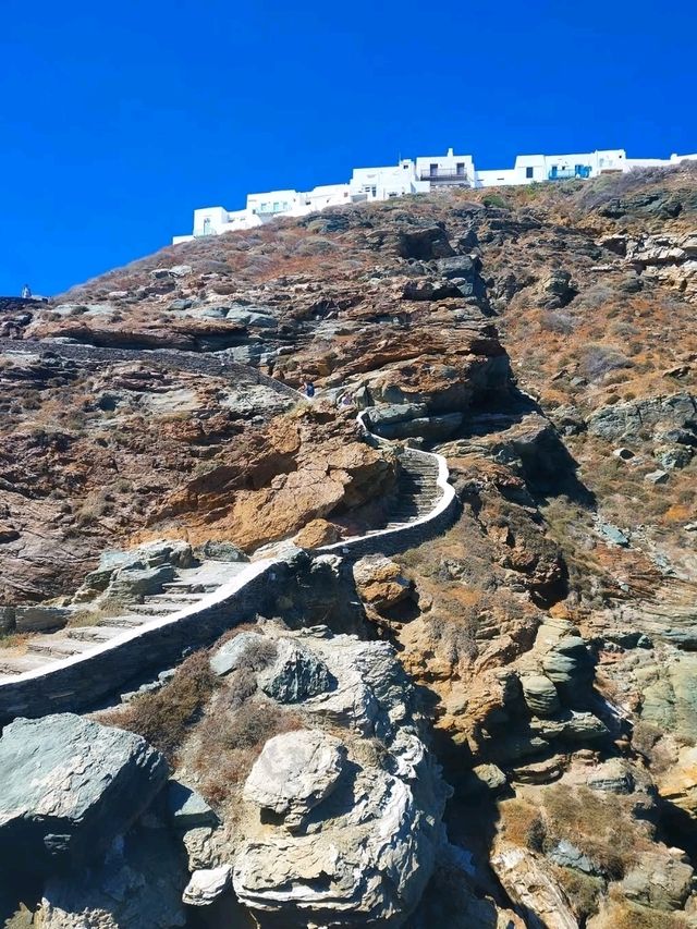 🏝️ Sifnos – Elegant Simplicity in the Cyclades