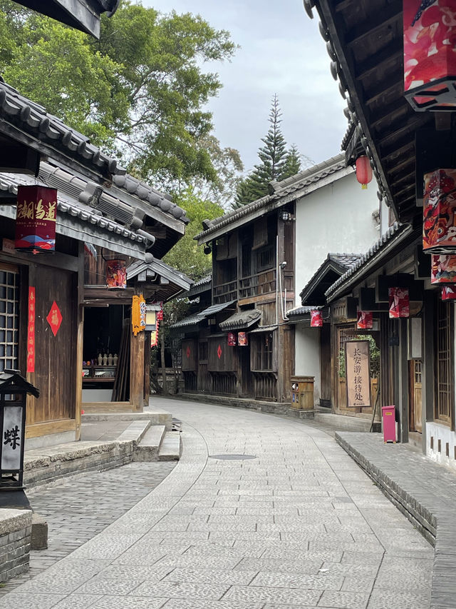 Review: Zhongshan Film and Television City (中山影视城)