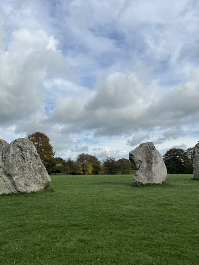✨ Magical Moments at Avebury Stone Circle 🪶