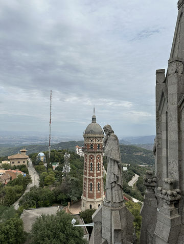 tibidabo church, barcelona ⛪️🌲 tibidabo church, barcelona ⛪️🌲