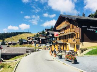 [Switzerland] Switzerland's Dreamy Hidden Gem: A Trip to Bettmeralp and the Glacier.