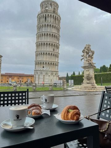 象徴的な傾き：イタリア、ピサの斜塔🇮🇹✨ | Trip.com ピサ