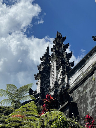🛕✨ Lempuyang Temple: Bali’s Famous Gates of Heaven