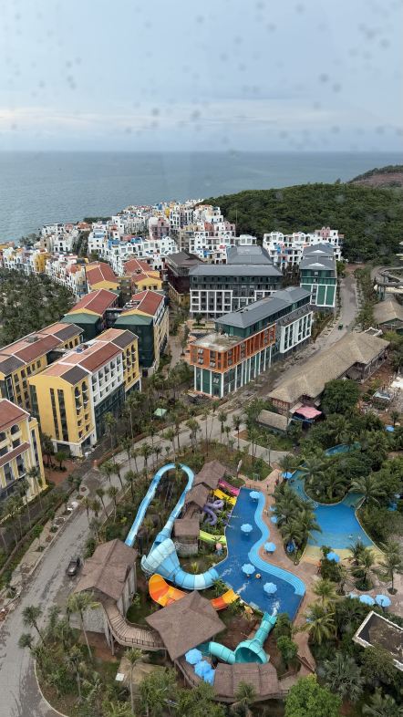 Rainy Day Adventure at Sun World Hon Thom: Cable Car Experience