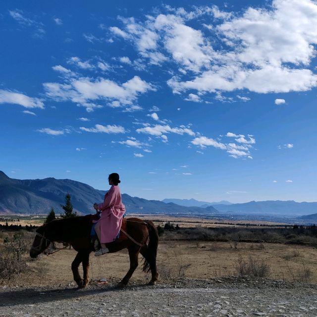 Scootering in Lijiang 