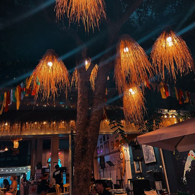 Bangkok's Nightlife Hotspot 🍷  