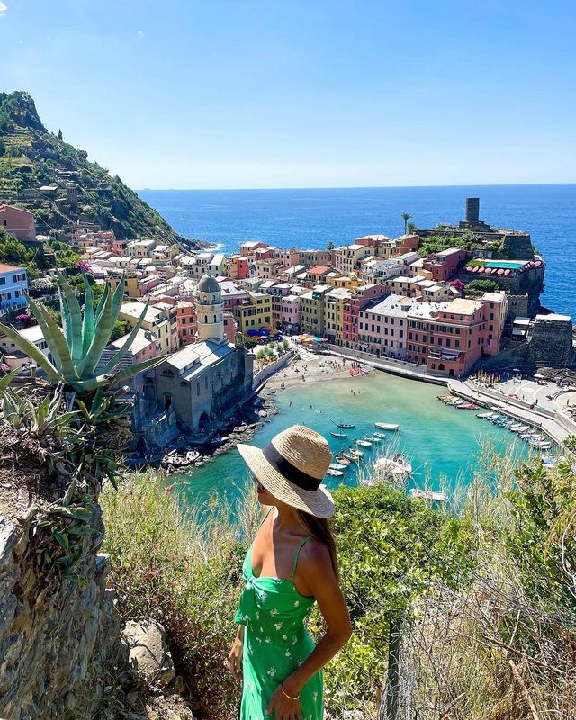 Cinque Terre Unveiled: 5 Essential Tips for Your Dreamy Italian Escape! 🌊🌅🇮🇹