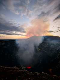 駕車去看滾燙的火山，在馬薩亞火山實現了