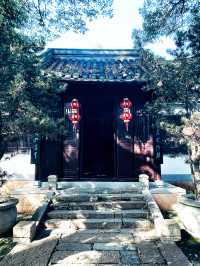 陋室，位於安徽省馬鞍山市和縣曆陽鎮陋室東街，是唐朝長慶四年（公元824年）詩人劉禹錫任和州刺史時所建
