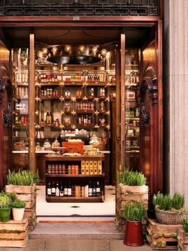 🌟✨ London Luxe: Discover Rosewood's Elegance 🏰✨