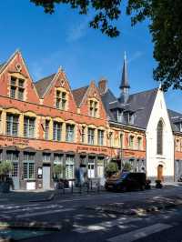 🌟 Lille's Luxe Hideaway: L'Hermitage Gantois 🏨✨