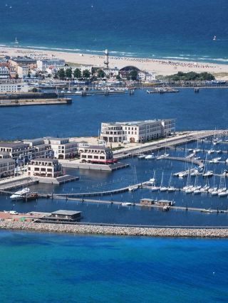 🌊 Rostock Retreat: Yachthafenresidenz Hohe Düne 🛥️
