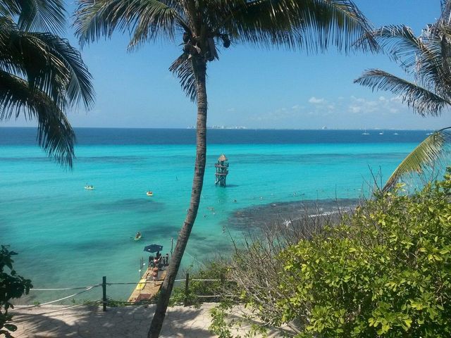 女人島珊瑚浮潛之旅，盡享海島風情美食。