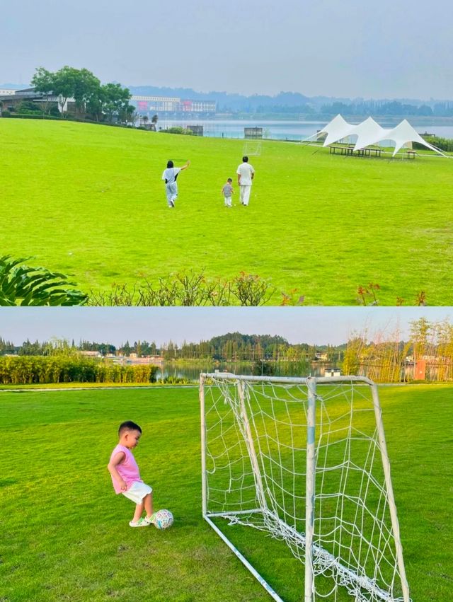 住進風景裡有大草坪有湖泊讓自己慢下來