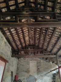 廣西平南新埠屯讚緒公祠。