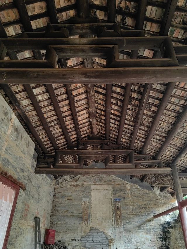 廣西平南新埠屯讚緒公祠。