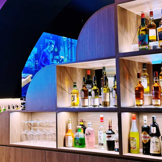 Weekend chill time at Call in Whisky Bar.
