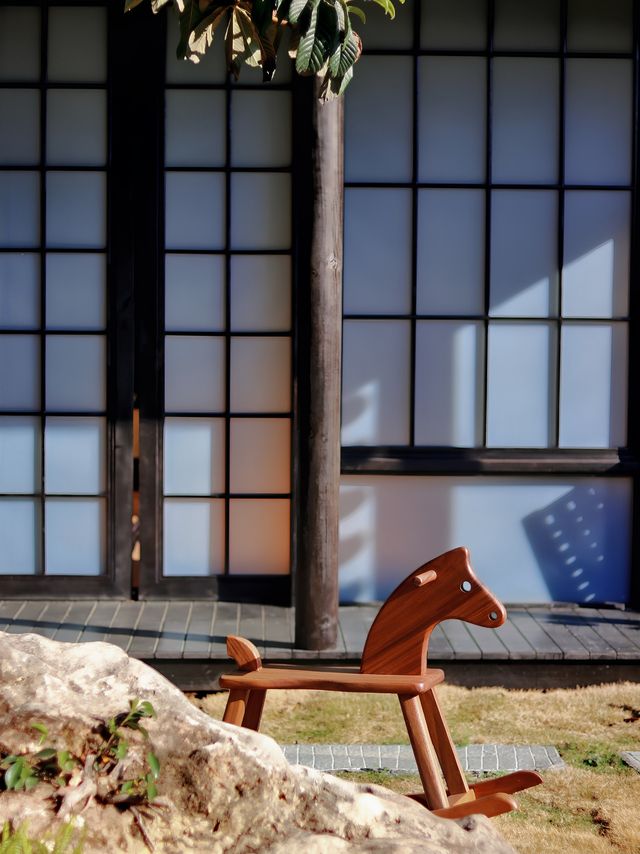 入住撫仙湖的油畫世界，享受湖居慢時光