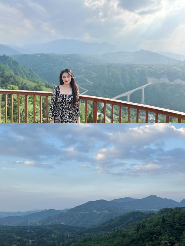 峨眉七里坪住童話森林樹屋偶遇大山精靈梅花鹿