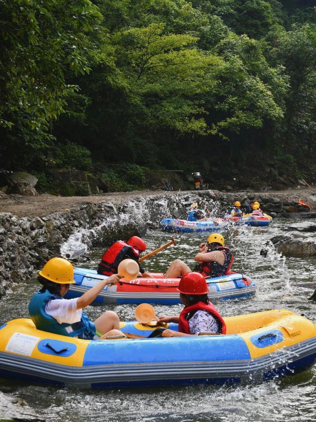 【鳳凰峽漂流攻略：湘東刺激夏日首選】