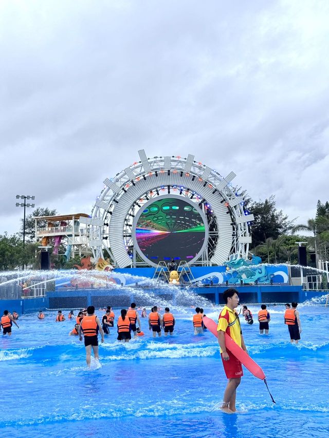 奶龍突襲汕頭中海黃金海岸水上樂園！ -