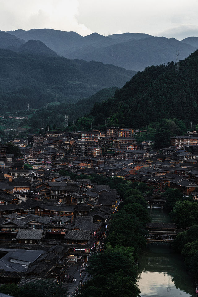 鸞喜雲舍：千戶燈火之上的靜謐居所