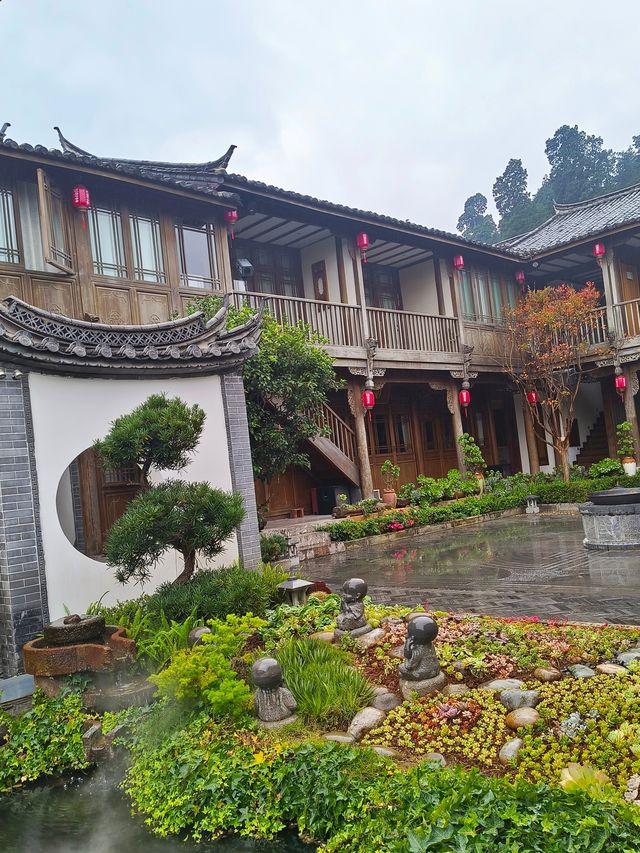雨夜泊心,麗江的詩意棲居 雨夜泊心,麗江的詩意棲居